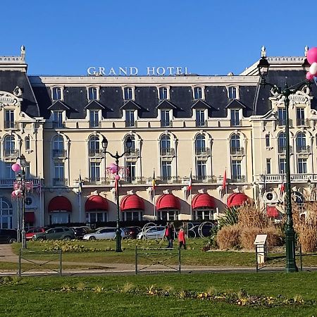 Un Nid D ' Amour Cabourg Exterior foto