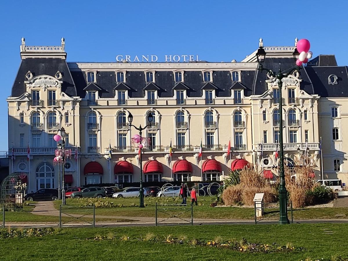 Un Nid D ' Amour Cabourg Exterior foto